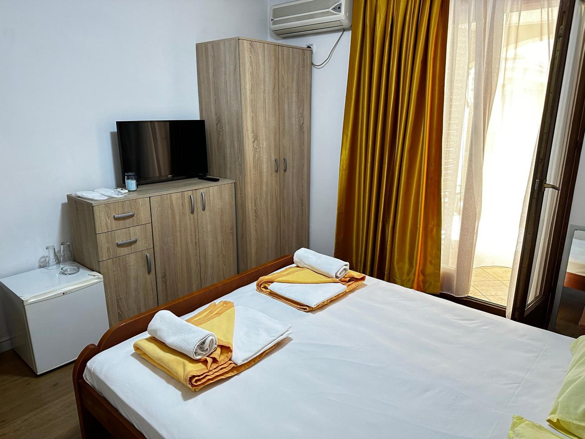 Central Hotel-budva 3*