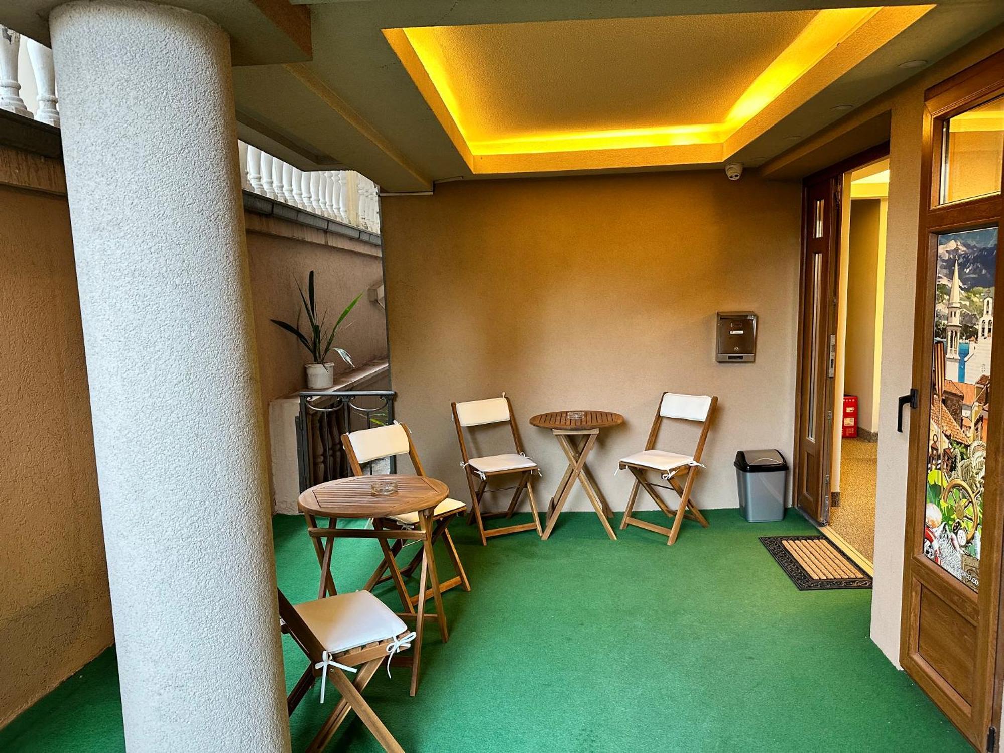 Central Hotel-budva Konukevi 3*