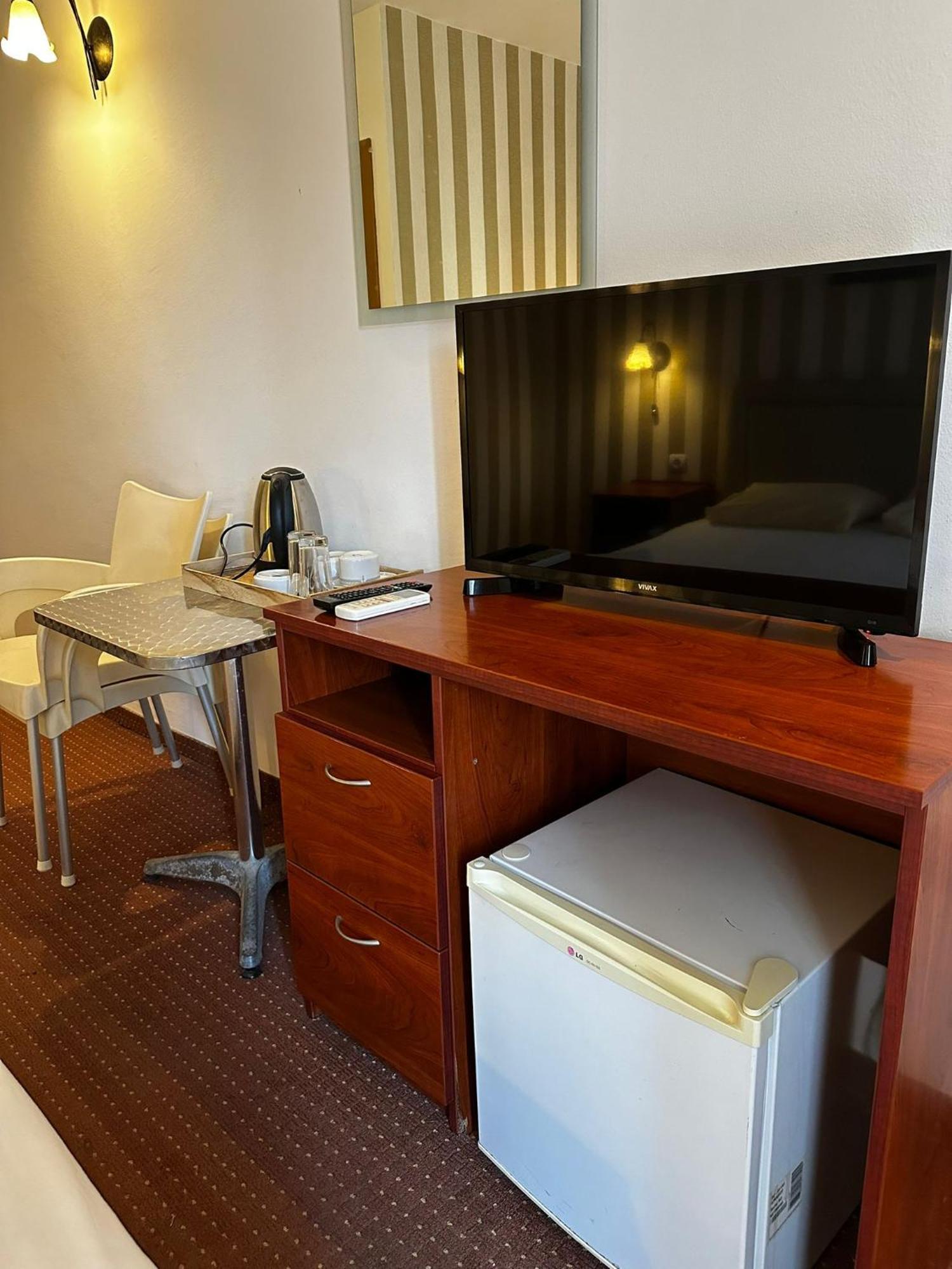Konukevi Central Hotel-budva