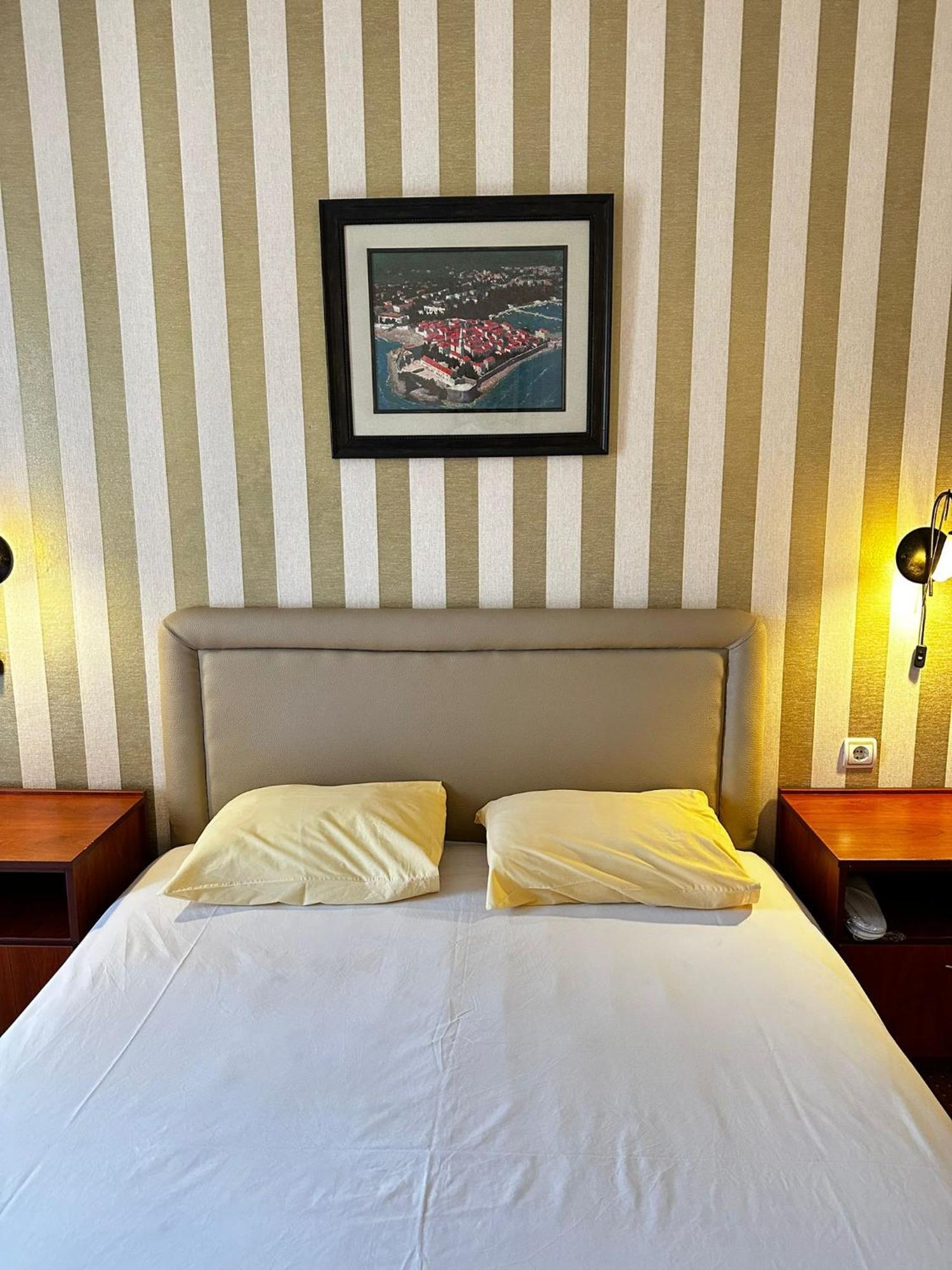 Central Hotel-budva Konukevi 3*