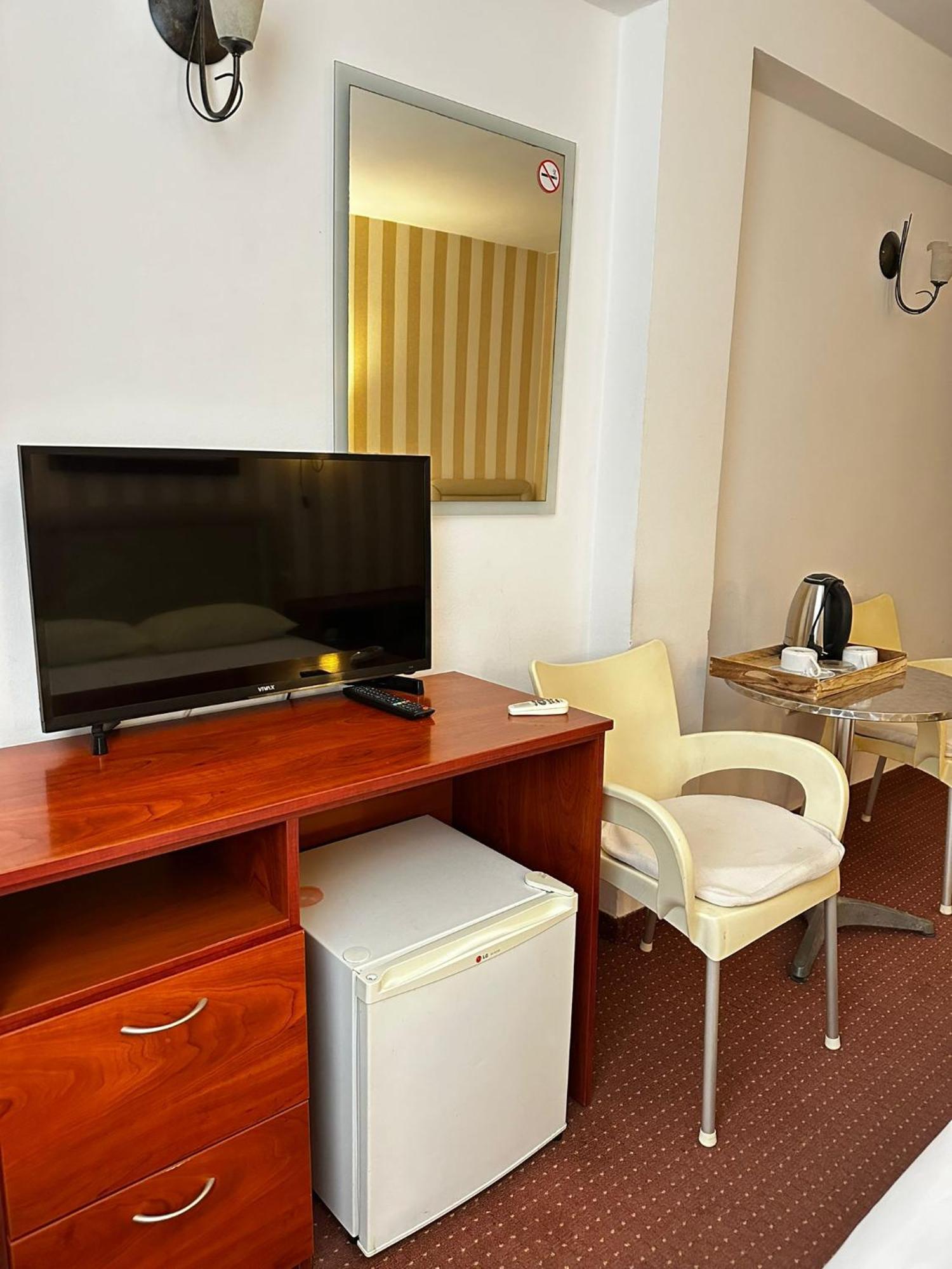 Central Hotel-budva Konukevi 3*