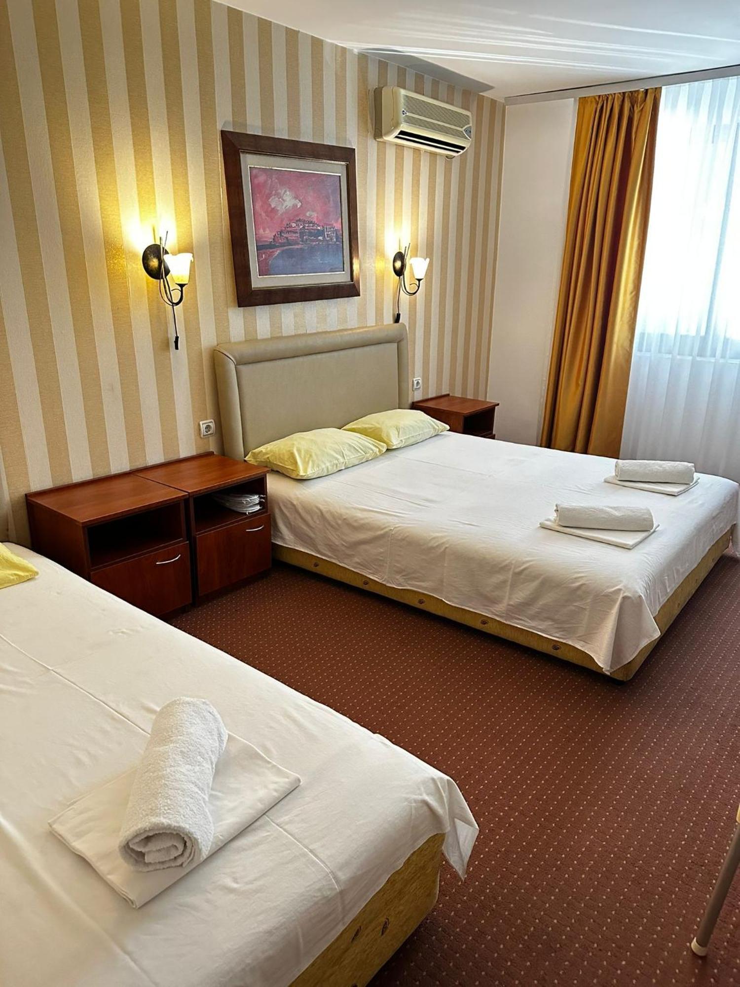 Central Hotel-budva Konukevi